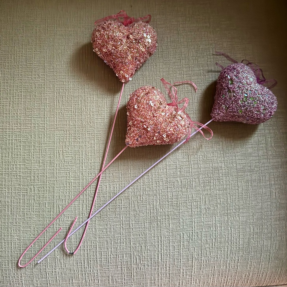 Set Of 3 pink Sequins Hearts. Home decoration. New - Picture 3 of 12